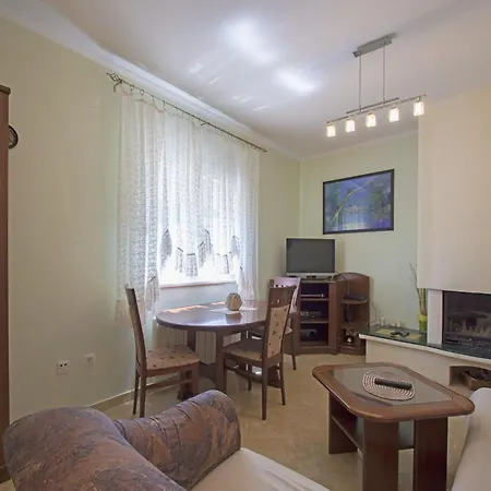 House Vlatko Casa de Férias Novi Vinodolski