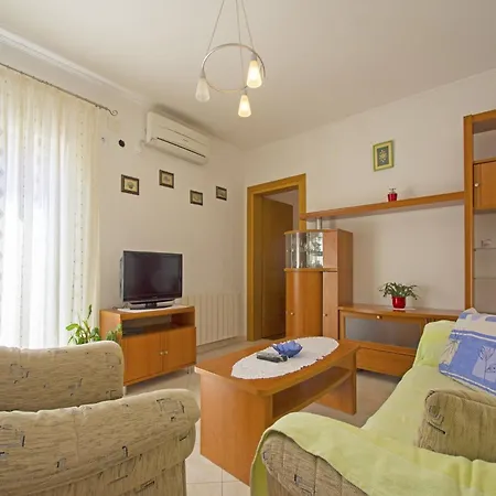 House Vlatko Casa de Férias Novi Vinodolski